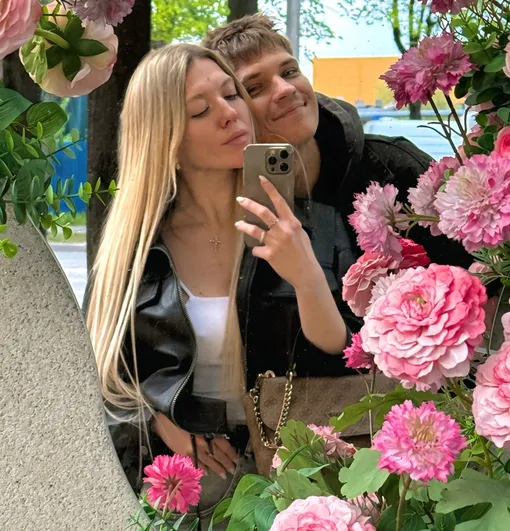 Анастасия Прокофьева с нынешний бойфрендом Антоном Киш до трагедии Анастасия Прокофьева с нынешний бойфрендом Антоном Киш до трагедии