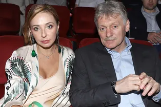 «Я прорыдал час»: Дмитрий Песков признался, что его потрясло шоу Татьяны Навки «Дневник памяти»