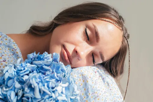 Курс на «чистую» красоту: как ухаживать за «родными» ресницами, чтобы они выглядели лучше, чем с тушью