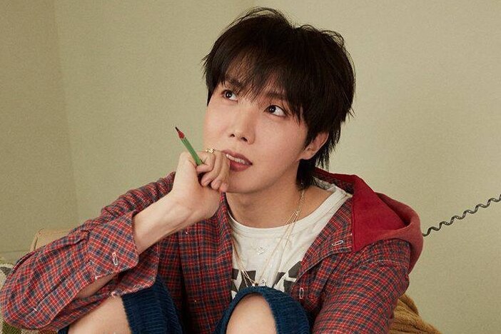 Джей-Хоуп из BTS прожил 12 часов на глазах миллионов фанатов