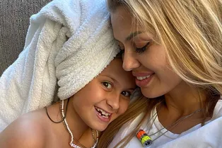 «Анджелина следует моде»: Виктория Боня показала преображение 9-летней дочери «Анджелина следует моде»: Виктория Боня показала преображение 9-летней дочери