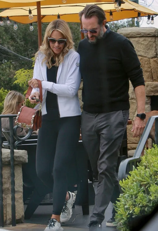 Кристин Баумгартнер и Джош Коннор Кристин Баумгартнер и Джош Коннор