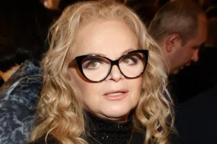 Лариса Долина трижды приезжала в квартиру после того, как ее выселили по решению суда