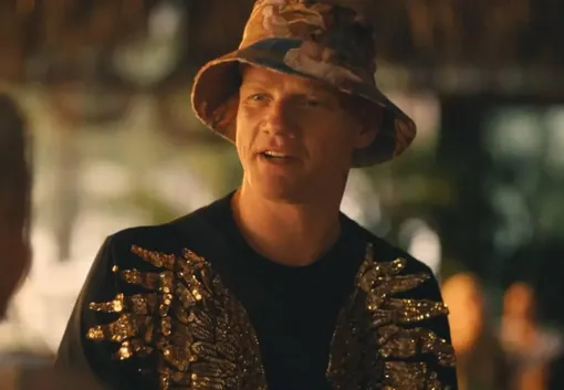 Юрий Колокольников в сериале «Белый лотос»