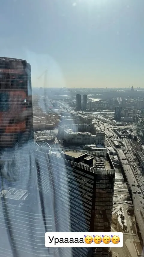 Оксана Самойлова вернулась к детям