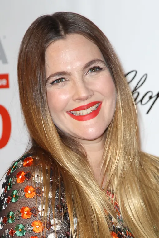 прически на прямой пробор