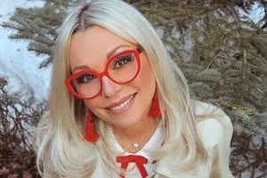 «Данила был в нем»: Ирина Салтыкова снялась в свитере, как у Сергея Бодрова в фильме «Брат-2» «Данила был в нем»: Ирина Салтыкова снялась в свитере, как у Сергея Бодрова в фильме «Брат-2»