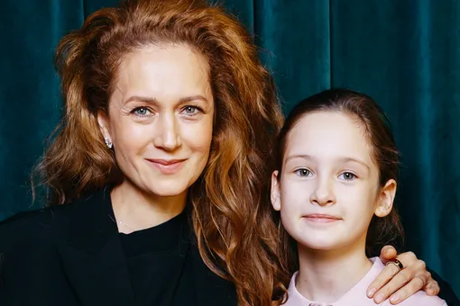 Виктория Исакова с дочерью побывали на премьере фильма «Папины дочки. Мама вернулась» Виктория Исакова с дочерью побывали на премьере фильма «Папины дочки. Мама вернулась»