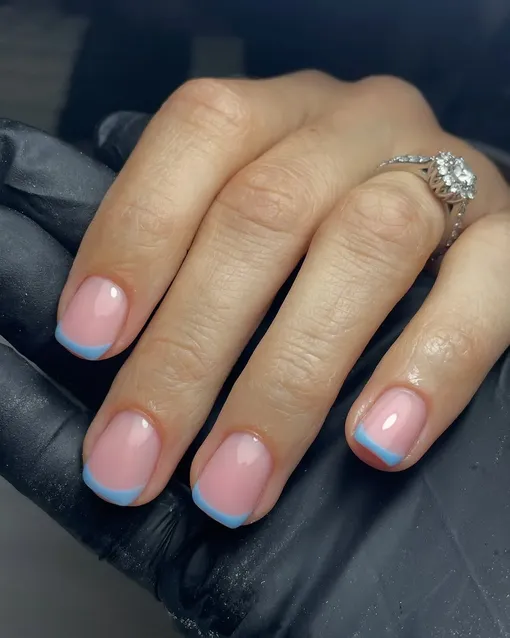 Нежно-голубой френч