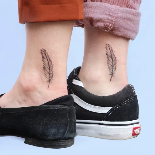 парная татуировка перья