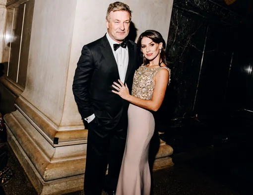 Алек и Хилария Болдуин стали звездами красной дорожки мероприятия