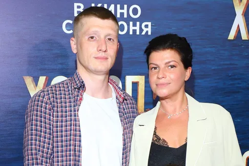 Агния Кузнецова впервые вышла в свет с новым мужем и шестилетним сыном Агния Кузнецова впервые вышла в свет с новым мужем и шестилетним сыном