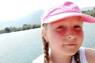 Мать и отца 12-летней россиянки Алисы обвинили в ее гибели в турецком бассейне Мать и отца 12-летней россиянки Алисы обвинили в ее гибели в турецком бассейне