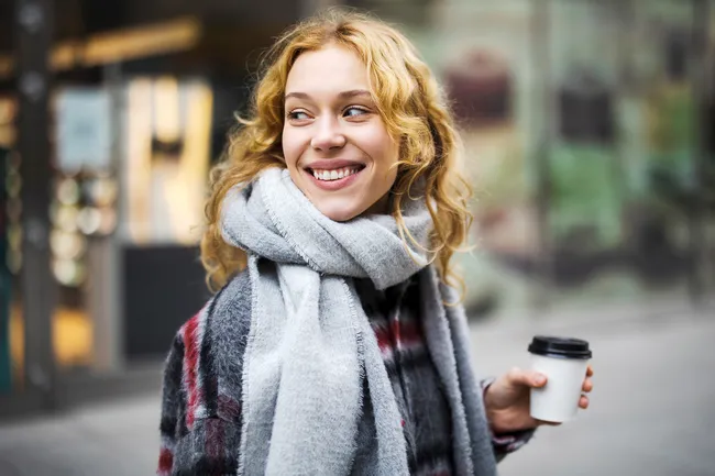 Секрет идеальной улыбки: этот простой массаж лица сделает тебя красивее и моложе на 5+ лет Секрет идеальной улыбки: этот простой массаж лица сделает тебя красивее и моложе на 5+ лет