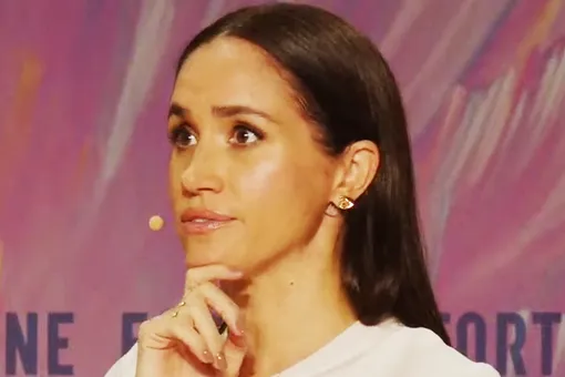 Меган Маркл расплакалась на публике в присутствии мужа, который пытался ее утешить