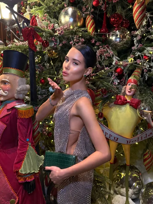 Аврора Киба ометила день рождения в модном московском ресторане