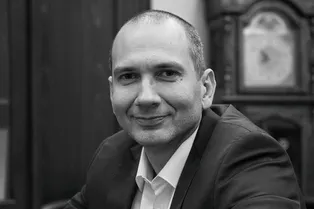 «Во всем виновата моя жена»: 50-летний Алексей Скляр покончил с собой, выслав предсмертное сообщение подруге и друзьям «Во всем виновата моя жена»: 50-летний Алексей Скляр покончил с собой, выслав предсмертное сообщение подруге и друзьям