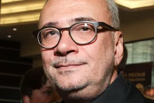 Дочки Константина Меладзе рассказали об общении с отцом после его ухода из семьи