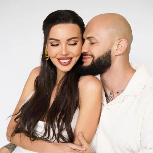 Оксана Самойлова разводится с Джиганом, от которого родила четверых детей Оксана Самойлова разводится с Джиганом, от которого родила четверых детей