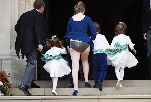 Платья королевских особ и связанные с ними конфузы