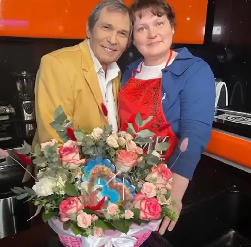 Бари Алибасов с женой Еленой Бари Алибасов с женой Еленой