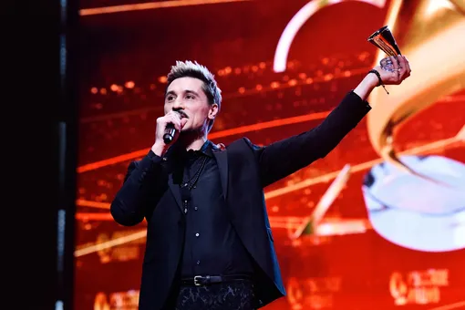 Наконец-то стали известны имена ведущих XXIX Церемонии вручения Премии «Золотой Граммофон» Наконец-то стали известны имена ведущих XXIX Церемонии вручения Премии «Золотой Граммофон»