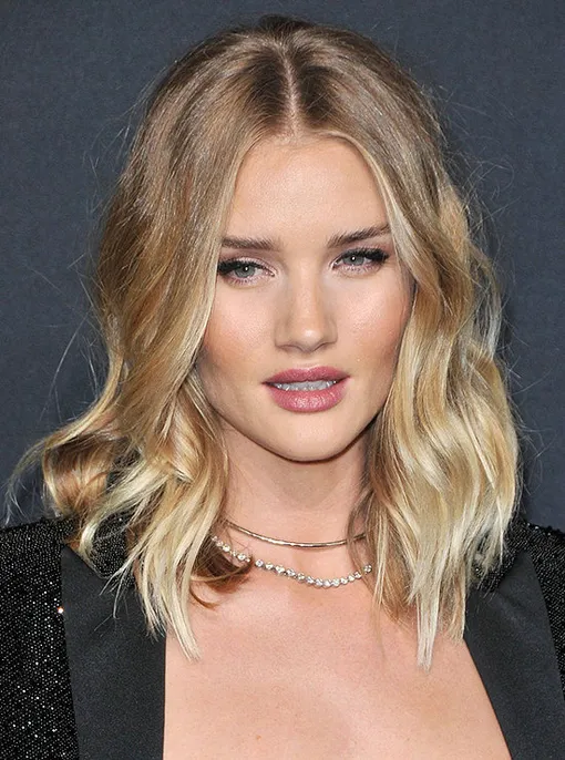 Эффект выгоревших волос волнует мужчин, сексуальная прическа выдает беззаботность девушки самые сексуальные прически