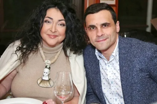 Лолита Милявская утверждает, что у нее и не могло быть интима с бывшим мужем Лолита Милявская утверждает, что у нее и не могло быть интима с бывшим мужем