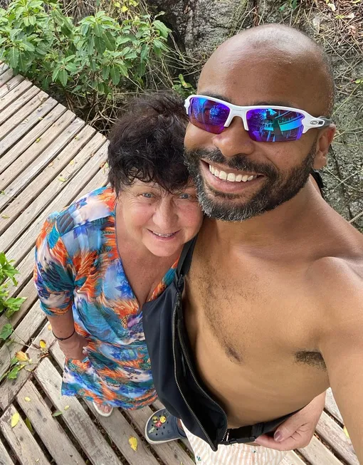 Мигель с мамой Мигель с мамой