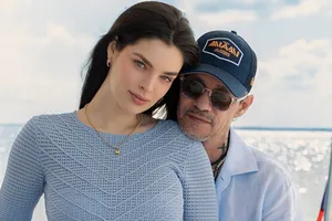 Бывший муж Дженнифер Лопес рассекретил пол восьмого ребенка от 26-летней жены Бывший муж Дженнифер Лопес рассекретил пол восьмого ребенка от 26-летней жены