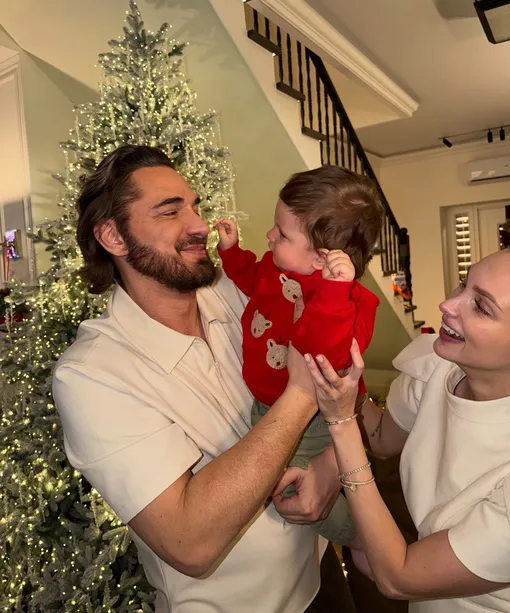 Курбан Омаров с женой и сыном