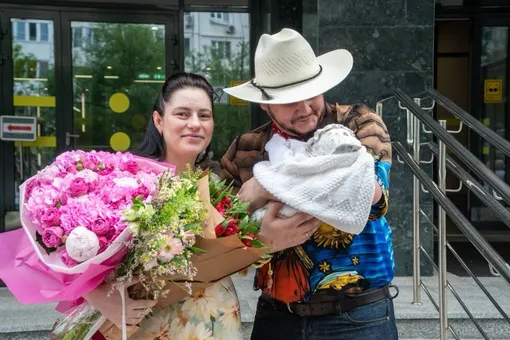 Тимофей Руденко с женой и дочерью Тимофей Руденко с женой и дочерью