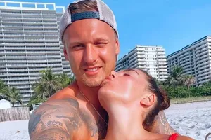 «Анна Седокова меня обескуражила»: мать Яниса Тиммы опубликовала голосовое сообщение от певицы «Анна Седокова меня обескуражила»: мать Яниса Тиммы опубликовала голосовое сообщение от певицы