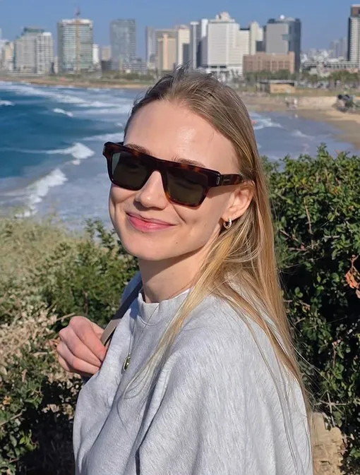 Оксана Акиньшина отметила день рождения