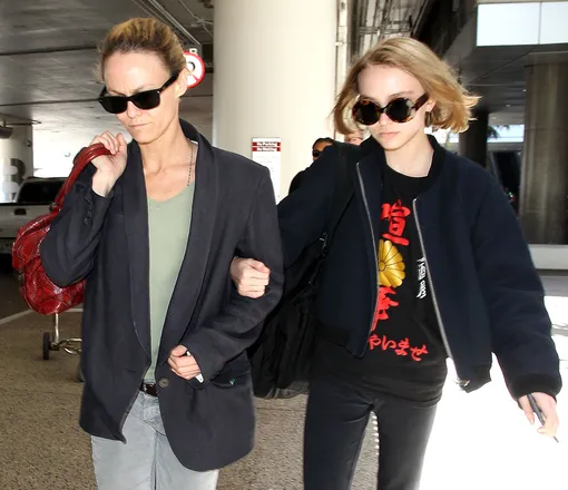 Ванесса Паради с дочерью Лили-Роуз Ванесса Паради с дочерью Лили-Роуз