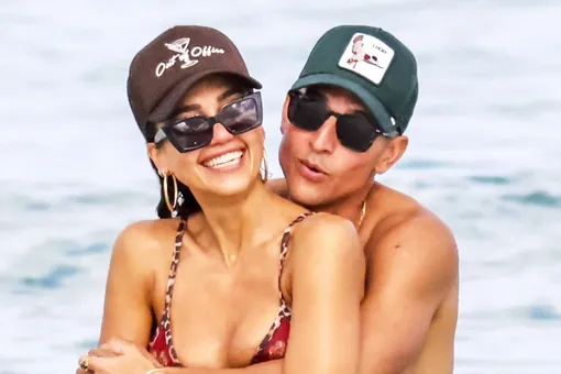 10 откровенных фото — Джессику Альбу впервые после развода увидели на пляже с молодым бойфрендом 10 откровенных фото — Джессику Альбу впервые после развода увидели на пляже с молодым бойфрендом