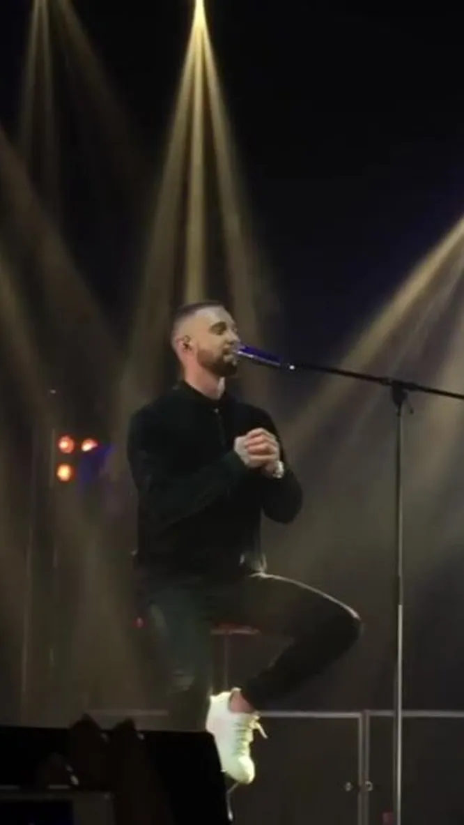 Нажми и смотри