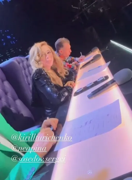 Алена Апина на съемках шоу «Суперстар!» Алена Апина на съемках шоу «Суперстар!»