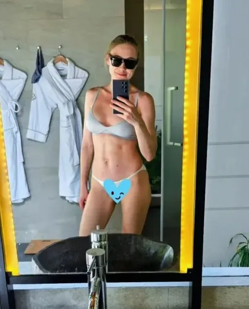 Оксана Акиньшина в нижнем белье Оксана Акиньшина в нижнем белье