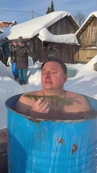 Нажми и смотри