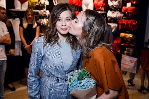 Екатерина Шпица, Аглая Тарасова