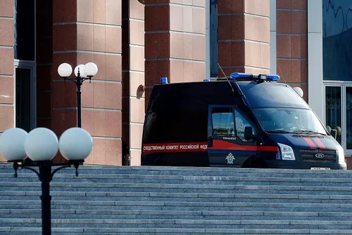 Петербуржский учитель покончил с собой из-за несчастной любви к старшекласснице Петербуржский учитель покончил с собой из-за несчастной любви к старшекласснице