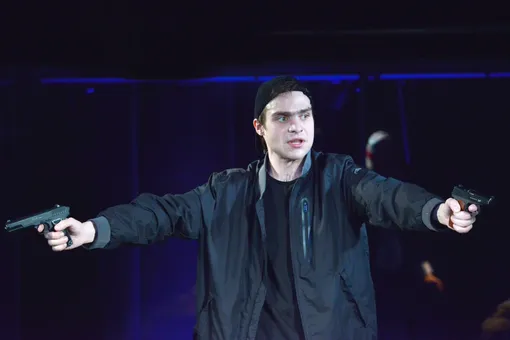 Сын Михаила Ефремова остается в больнице