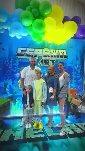 Нажми и смотри