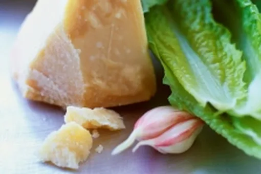 Оригинальный салат «Цезарь» Оригинальный салат «Цезарь»