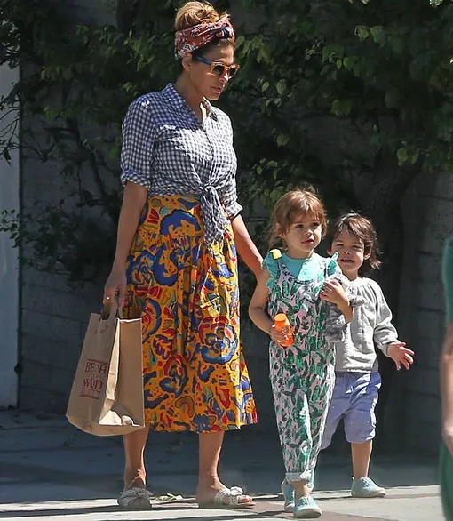 Ева Мендес с дочерьми