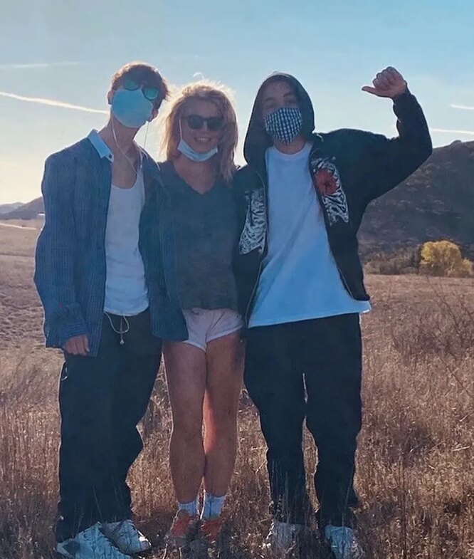 Бритни Спирс с сыновьчми