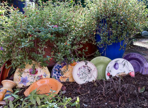 Border made from old plates