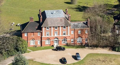 Кейт Миддлтон и принц Уильям будут жить в особняке «Форест Лодж» в Виндзорском большом парке Кейт Миддлтон и принц Уильям будут жить в особняке «Форест Лодж» в Виндзорском большом парке