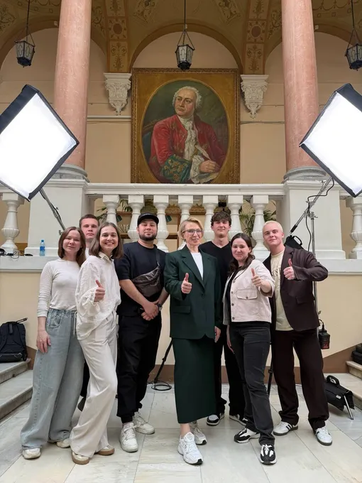 Яна Чурикова призналась, что гордится молодым интервьюером